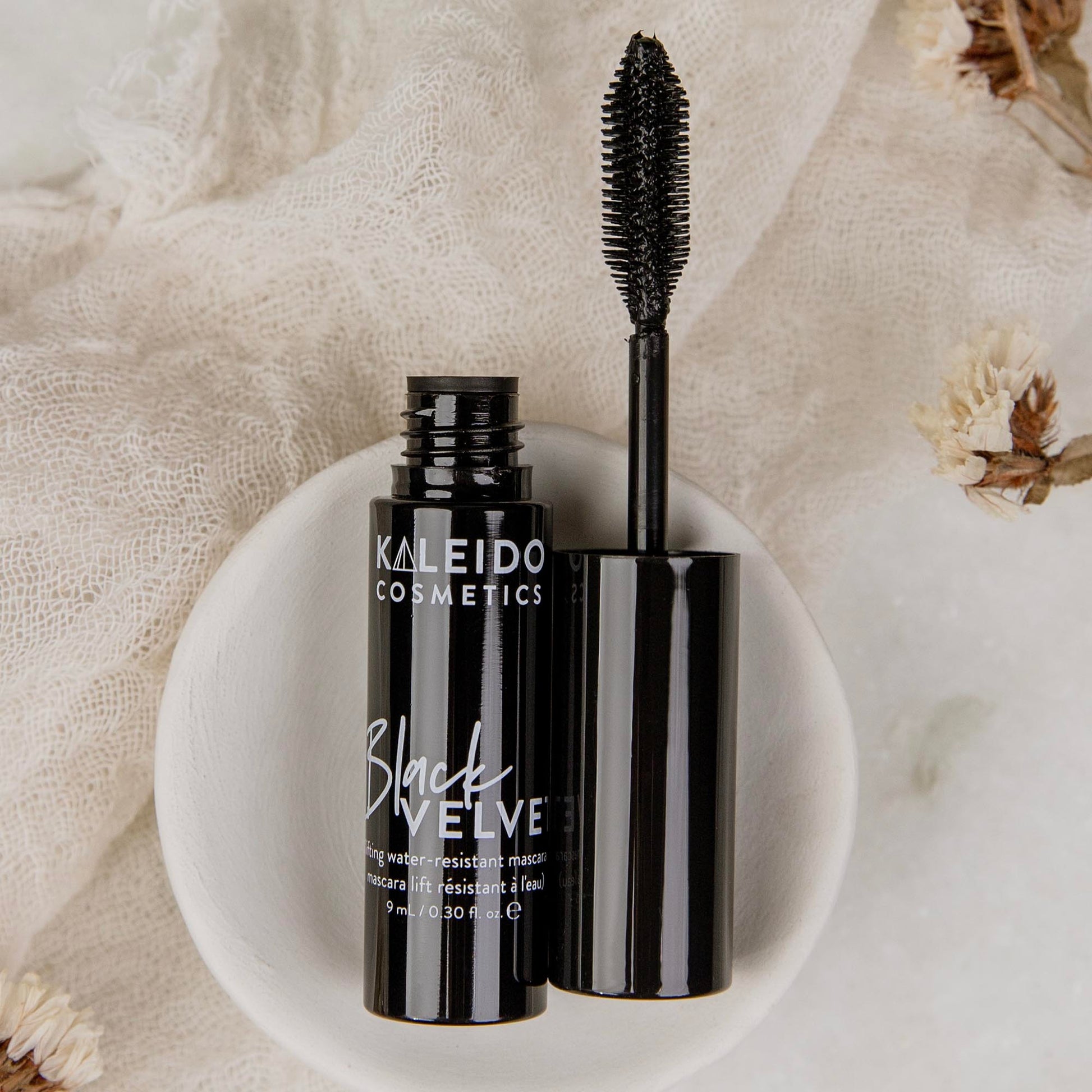 skuffe Gylden nedbryder Black Velvet - Lifting Water-Resistant Mascara – Kaleido Cosmetics